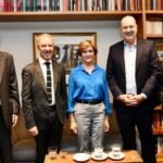 Sobre la seriedad en política: Matthei y el ministro de la motosierra en el CEP
