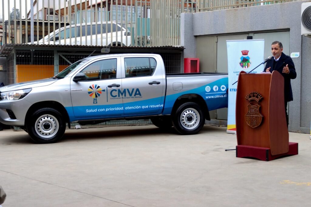 Villa Alemana refuerza su red de atención primaria con nuevas camionetas para los CESFAM